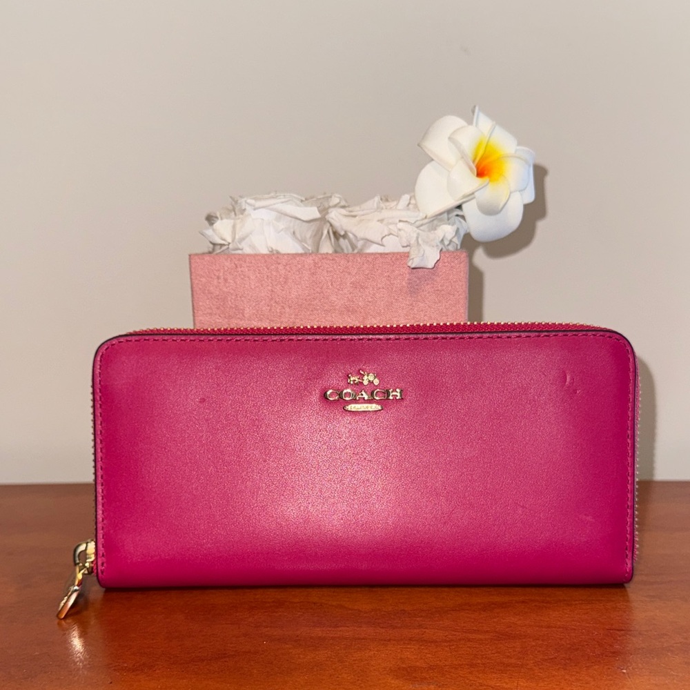 Coach Fuchsia Wallet
